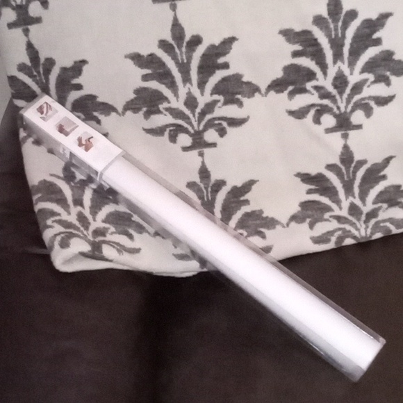 NEW Artscape Window Privacy Film---- 24x36inch - Picture 3 of 6